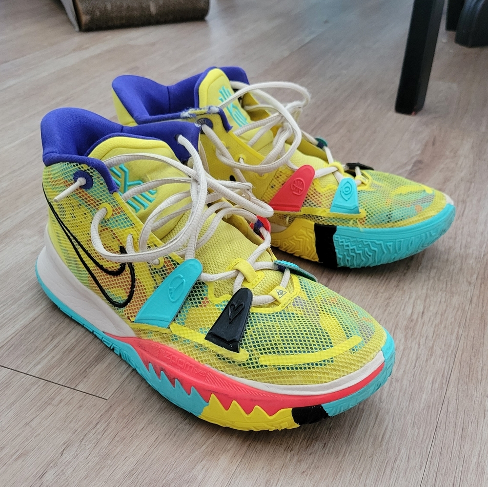 Nike Kyrie basketball shoes size 11.5 men